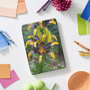 Dark Hybrid Asiatic Lily with Golden Tones iPad Pro Cover