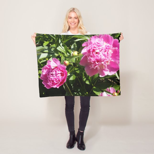 Dark pink peonies  fleece blanket (In Situ)