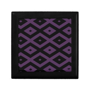 Dark purple and black diamond pattern gift box