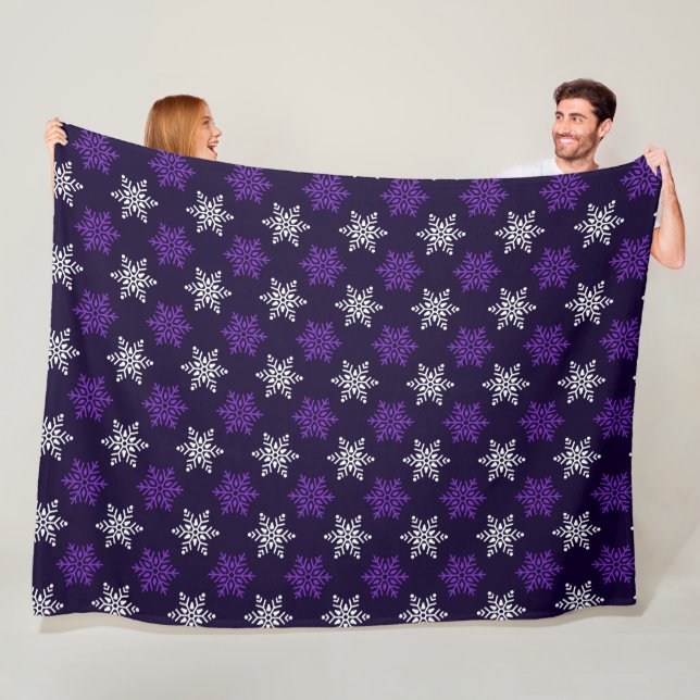 Dark Purple Christmas Snowflake Seamless Pattern Fleece Blanket (In Situ)