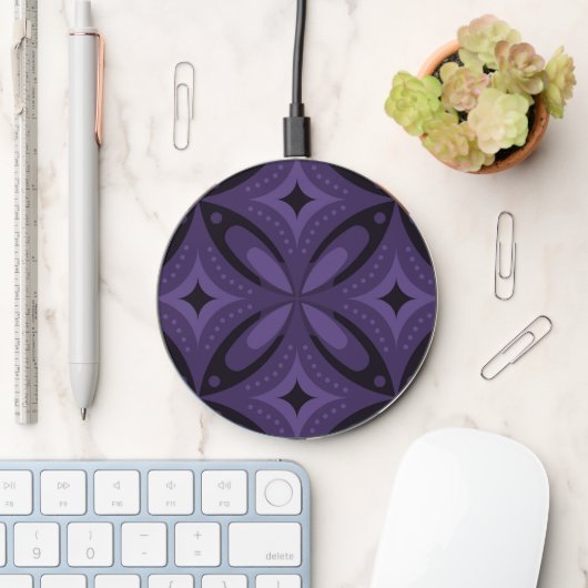Dark Purple Colored Retro Pattern Wireless Charger (Desk)