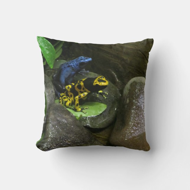 Dart Frog Buddies Throw Pillow (Front)