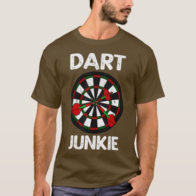 Darts Dart-Throwing Dartboard Bullseye Target T-Shirt (Front)