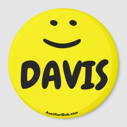 DAVIS yellow smile magnet