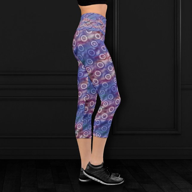 Dazzling Donuts | Blue and Red Ombre Wave Capri Leggings (Creator Uploaded)