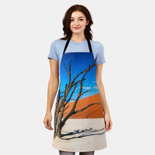 Dead tree in Deadvlei, Namibia Apron (Worn)