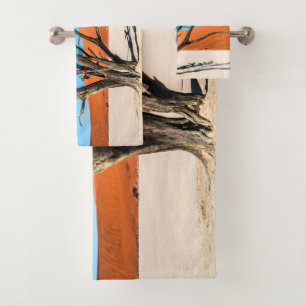 Dead tree in Deadvlei, Namibia Bath Towel Set