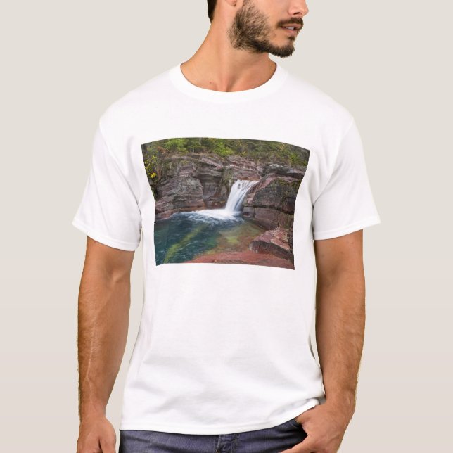 Deadwood Falls on Reynolds Creek in autumn in T-Shirt (Front)