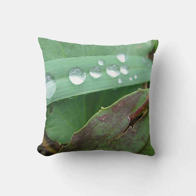 Decoccushions water drops on grass throw pillow (Front)