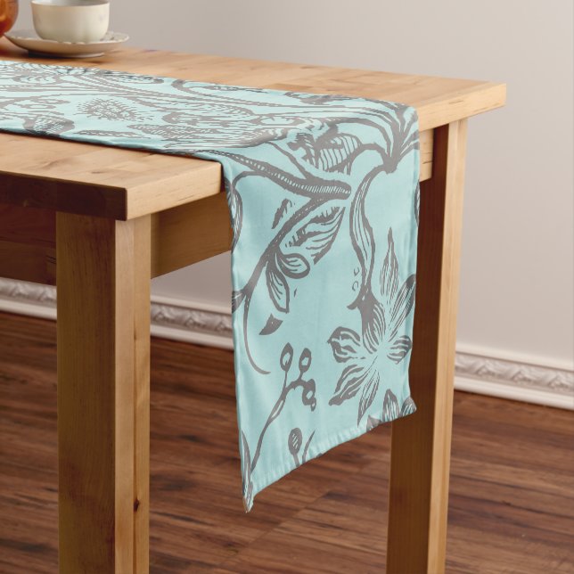 Decorative flowers 7 short table runner (In Situ)