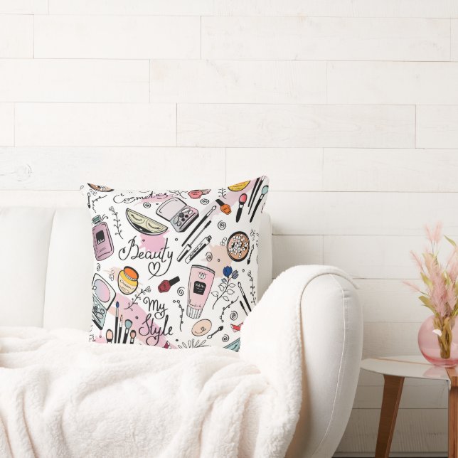 Decorative pillows with a modern pattern. (Couch)