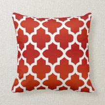 Deep Red and White Quatrefoil Pattern