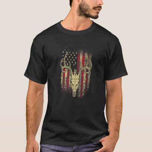 Deer Hunters Deer Skull On American Flag T_Shirt
