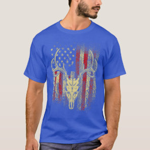 Deer Hunters Deer Skull on American Flag  T-Shirt