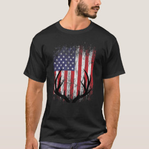 Deer Hunting American Flag Whitetail Buck Antlers  T-Shirt