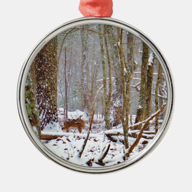 Deer in the snow, licking leg metal ornament (Front)