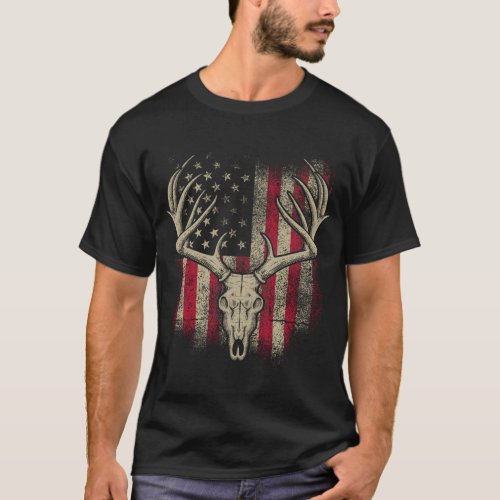 Deer Skull Hunter American Flag Deer Hunting USA T_Shirt
