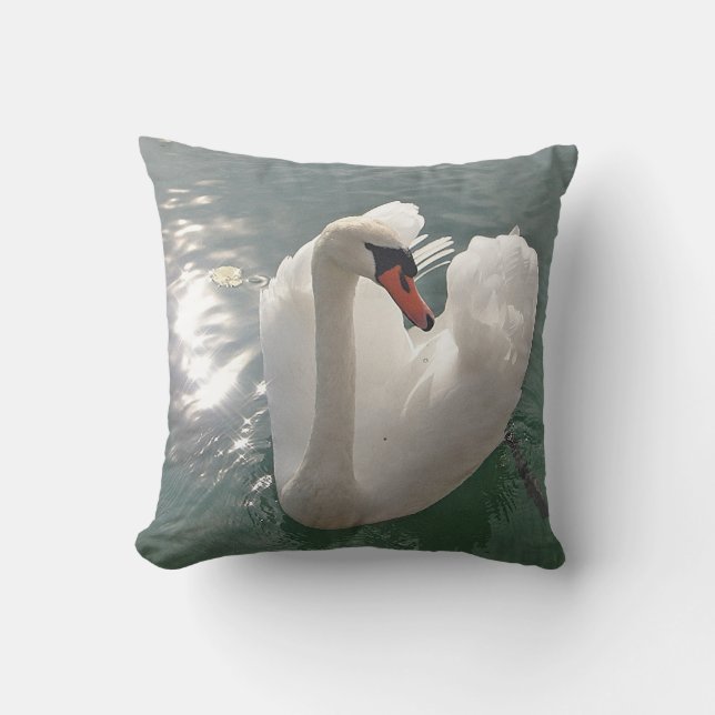 Dekokissen romantischer weisser Schwan Throw Pillow (Front)
