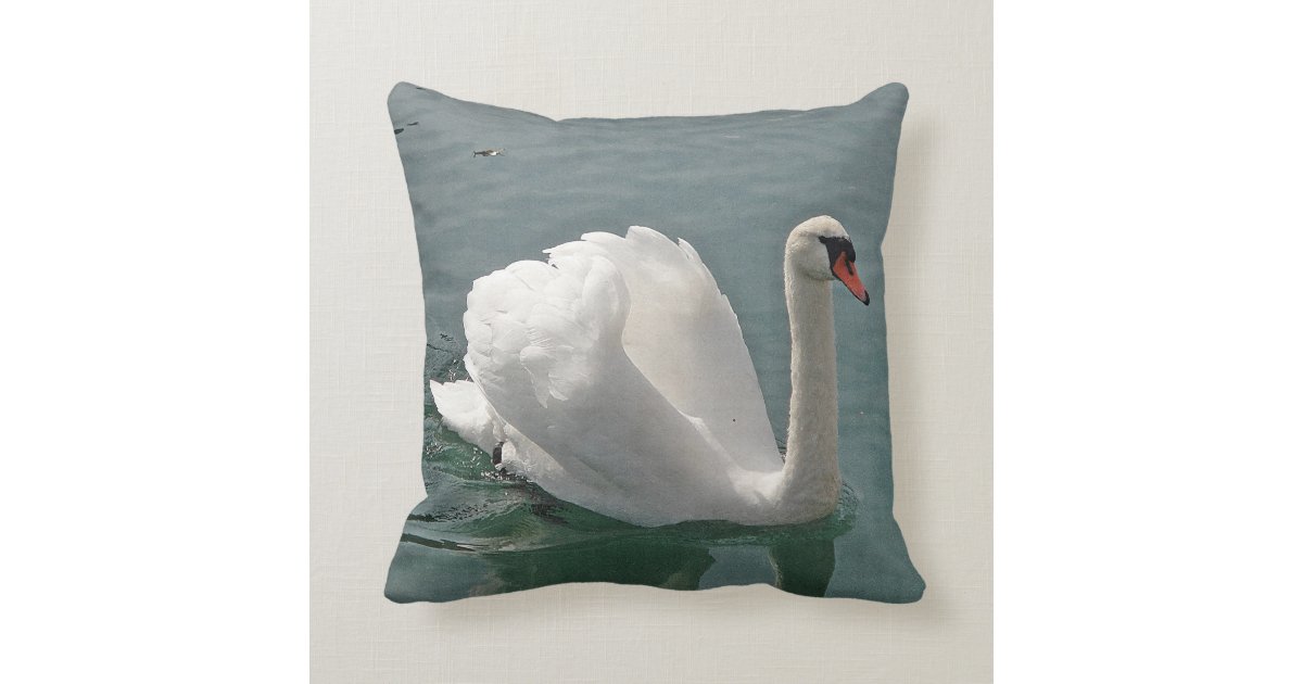 Dekokissen White Swan Throw Pillow Zazzle Com