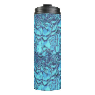 Dekoratives Muster in Blau- und Lilatönen Thermal Tumbler