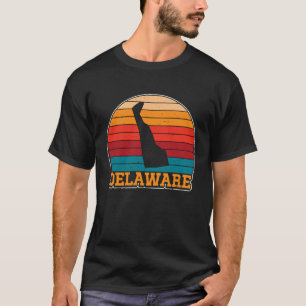 Delaware Retro Vintage Sunset US State Silhouette T-Shirt