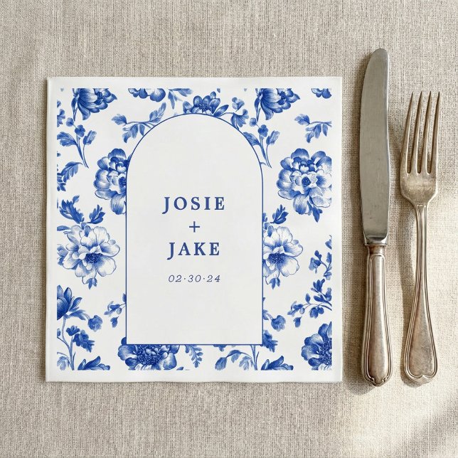 Delftware blue and white arch wedding napkin (Delftware blue and white arch wedding napkin.)