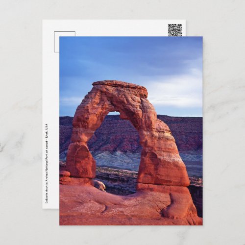 Delicate Arch in Arches National Park _ Utah USA Postcard
