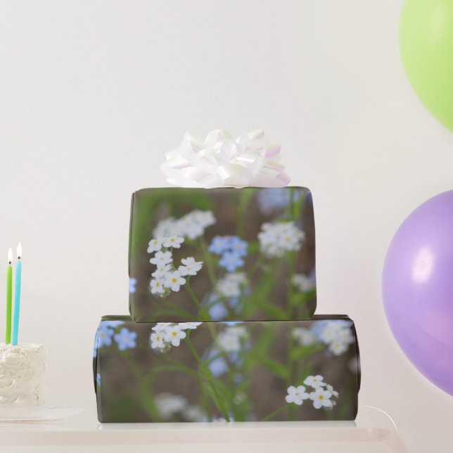 Delicate Blue And White Floral Wrapping Paper (Party Gifts)
