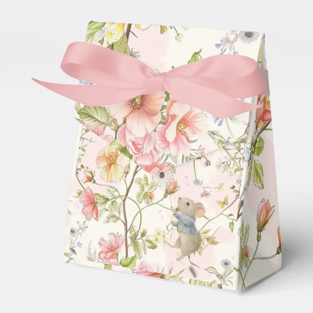 delicate flowers and leaves in Chinese style Favor Boxes (Front Side)