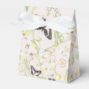 delicate flowers with a butterfly in Chinese style Favor Boxes