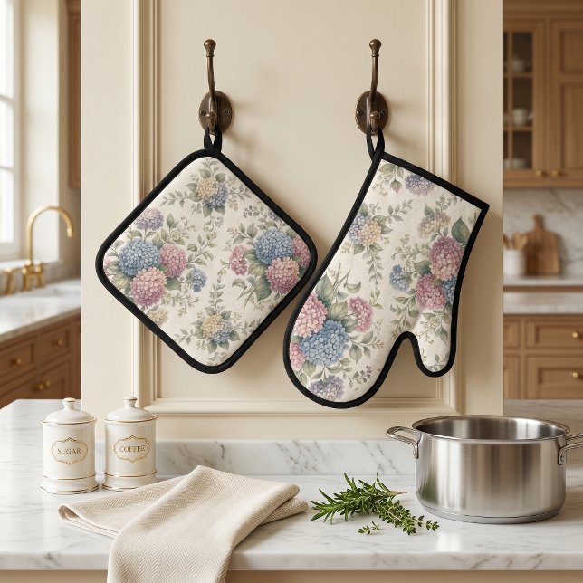 Delicate Hydrangea Flowers  Oven Mitt & Pot Holder Set (Creator Uploaded)