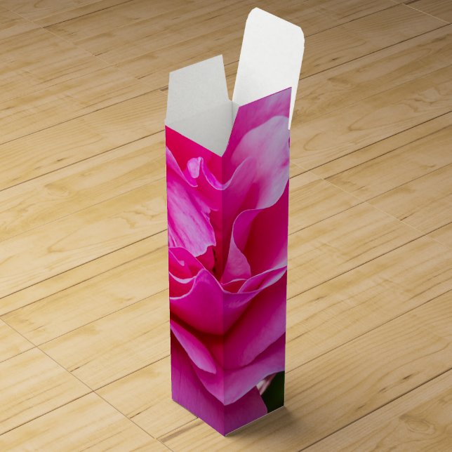 Delicate pink rose. wine box (Opened)