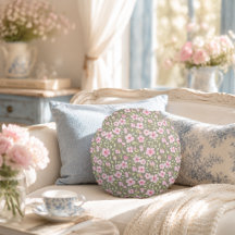 Delicate watercolor flowers Round Pillow
