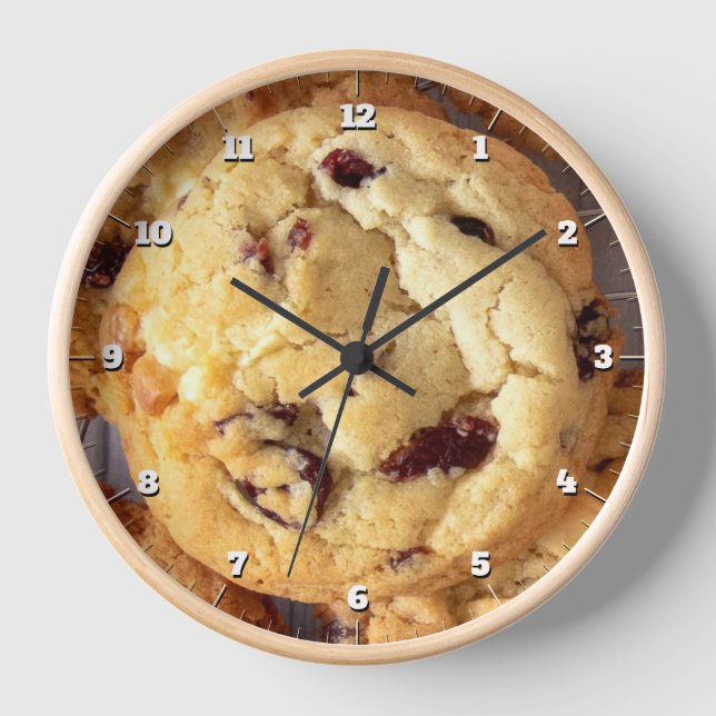 DELICIOUS COOKIE SHORTBREAD CLOCK (Front)