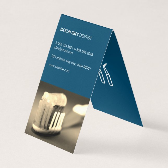 Dentist | Tooth Brush Business Card (Front)