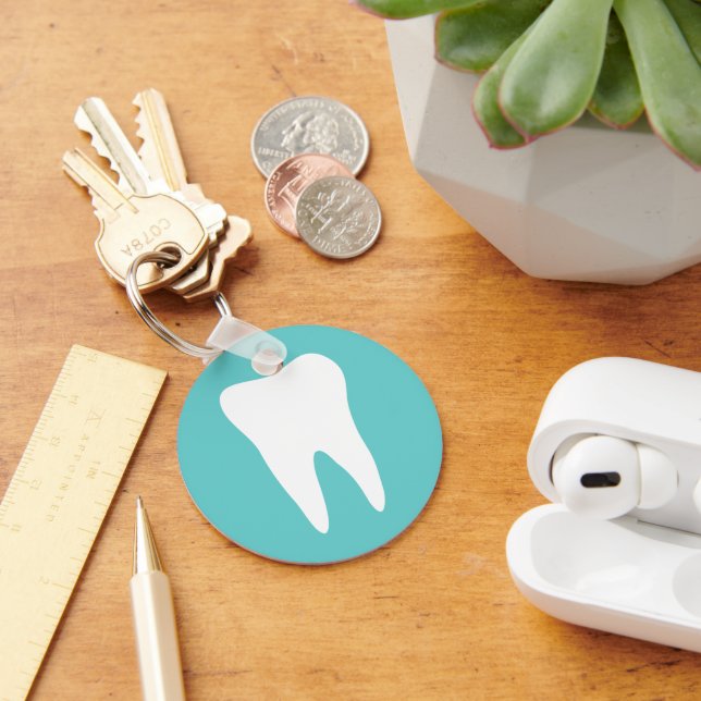 Dentistry keychain with white tooth logo (Desk)