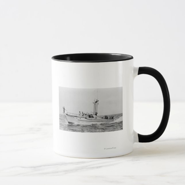 Depoe Bay, Oregon Tradewinds Kingfisher Boat Mug (Right)