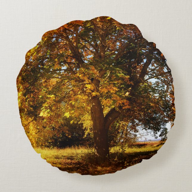 Der Baum im Herbst Round Pillow (Back)