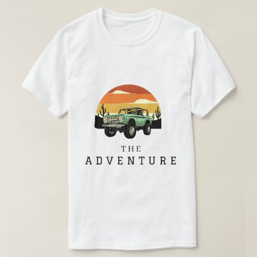Desert Adventure Safari Vehicle Graphic T_Shirt