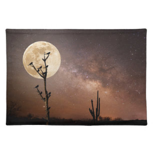 Deserts Saguaro Cactus With Birds in Desert Cloth Placemat