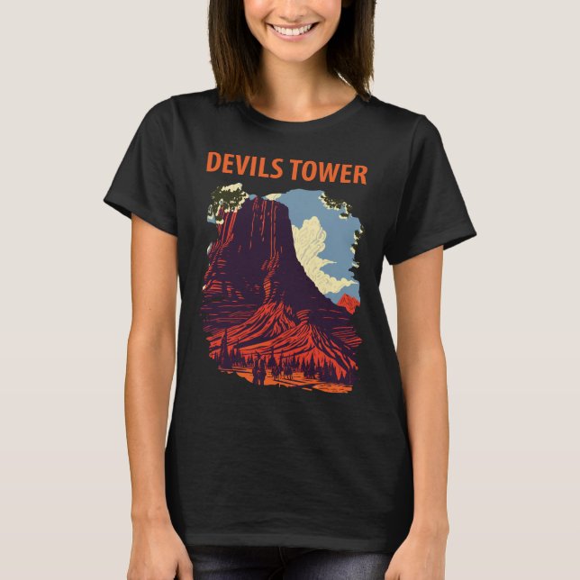Devils Tower Wyoming Red Rock Travel T-Shirt (Front)