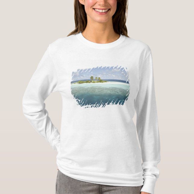 Dhiggiri Island, South Ari Atoll, The Maldives, T-Shirt (Front)