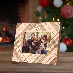 Diagonal Plaid Engraved Frames