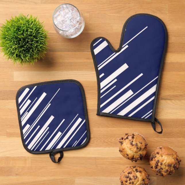 Diagonals - Blue and White Oven Mitt & Pot Holder Set (Top Down)