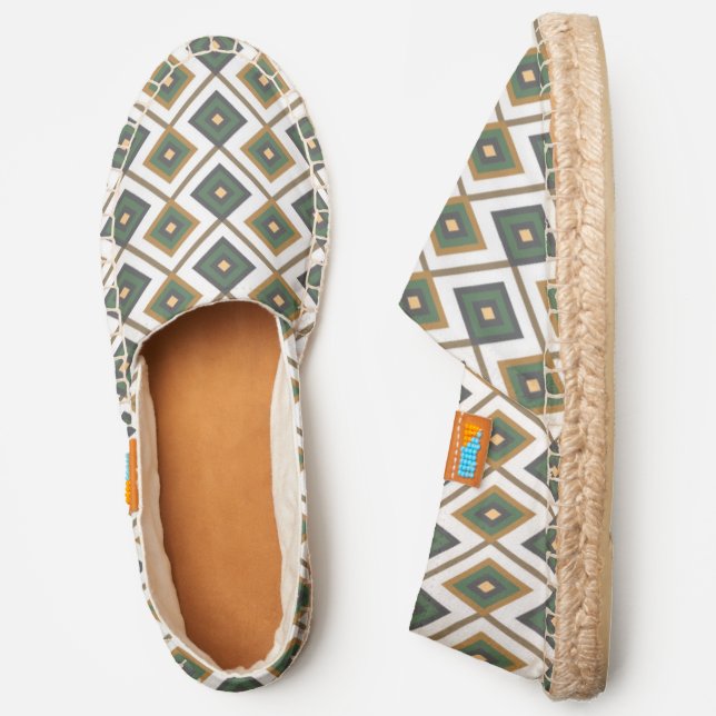 Diamante in green espadrilles (Side)