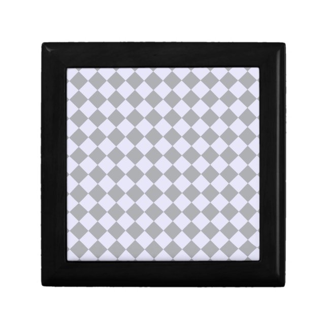 Diamond pattern in gray and lavender gift box (Front)