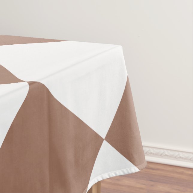 Diamond Pattern in White and Mocha Mousse Tablecloth (In Situ)