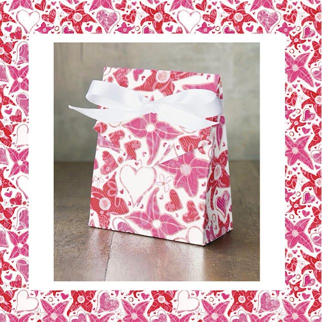 Different Style Of Flower & Hearts Pattern Favor Boxes (Creator Uploaded)