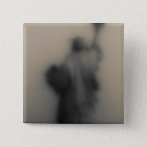 Diffused image of the Statue of Liberty Button