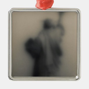 Diffused image of the Statue of Liberty Metal Ornament